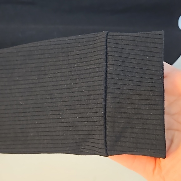 *NWT* Beacon Apparel lllona Collared Ribbed Knit Top - Picture 4 of 11